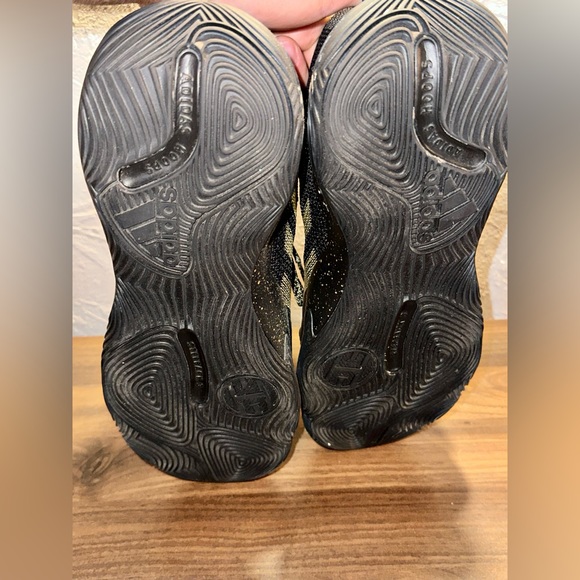 Shoes - Picture 5 of 5